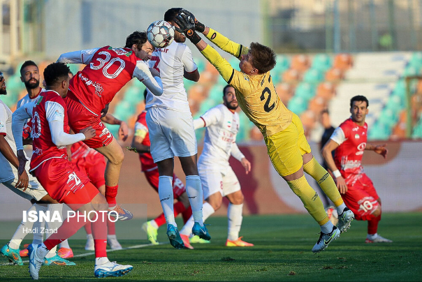 لیگ برتر فوتبال - پرسپولیس و نساجی