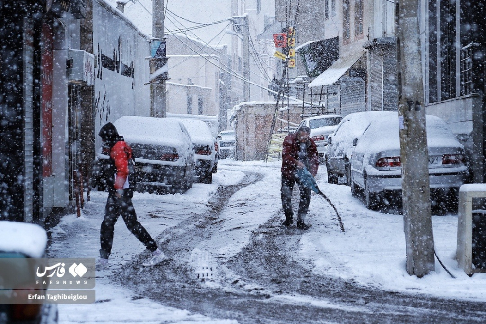 بارش برف در زنجان