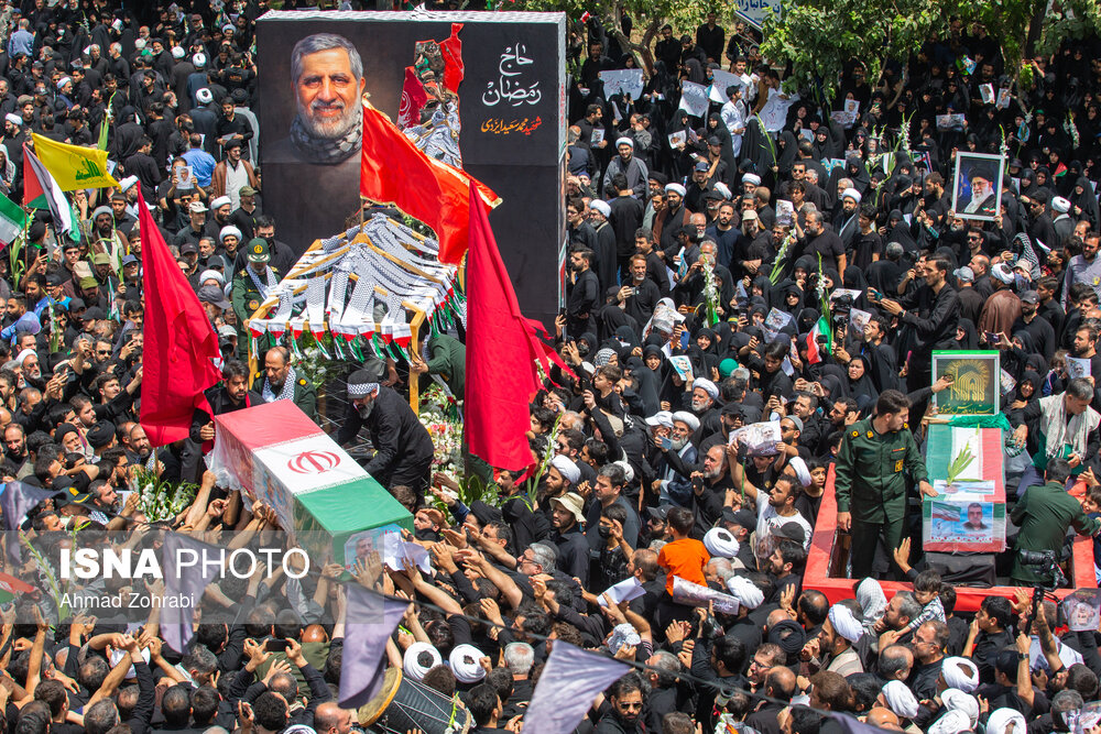تشییع پیکر سرلشگر محمد سعید ایزدی و جانباز شهید محمد آقازیارتی - قم