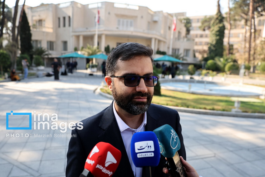 اسماعیل سقاب در جمع خبرنگاران پس از جلسه هیات دولت