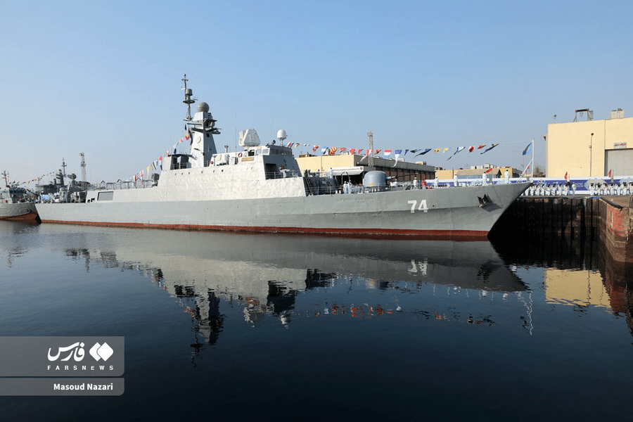 الحاق ناوشکن و پایگاه شناوری جدید به نیروی دریایی ارتش