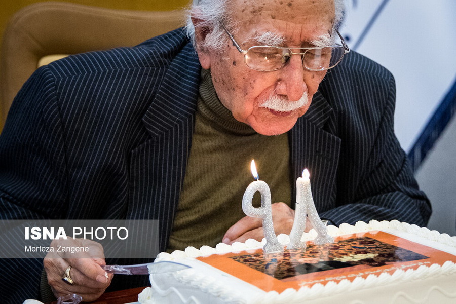 مراسم تولد ۹۸ سالگی فتح الله مجتبایی