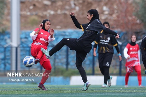 مسابقه فوتبال بانوان پرسپولیس و مهرگان پردیس